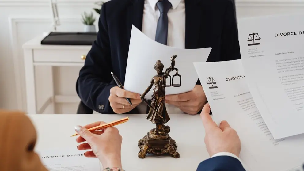 Renunciar a la herencia.